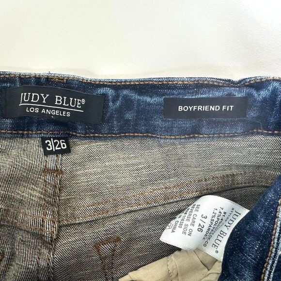 Judy Blue Jeans Women’s 3/26 Distressed Boyfriend Fit Stretch Dark Wash EUC - Picture 6 of 7